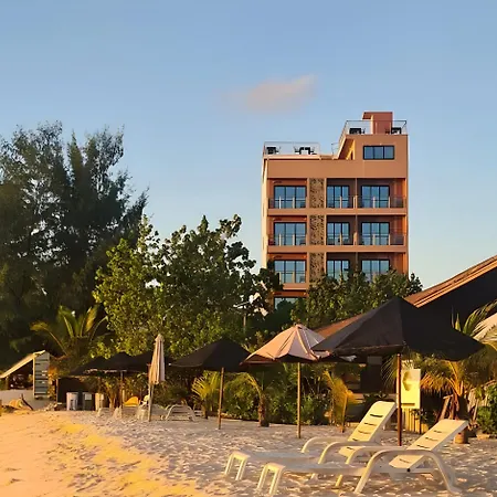 Aimi Beach Hotel